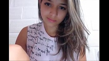 18 year old Brazilian girl spreads her pussy open on funcamsxxx.com