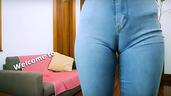 Amazing BUTT & CAMELTOE in Very Tight Jeans! Such a Beautiful Babe!