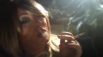 BBW Domme Tina Snua A Cigarette Deep Between Fingers With Drifting