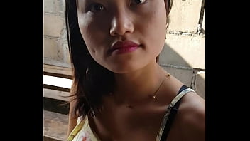 Burmese Maydoo sells her pussy in a border bordel