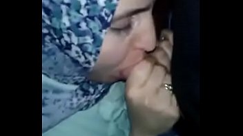 Muslim lady do a blow job - hide.hotcamclips.com